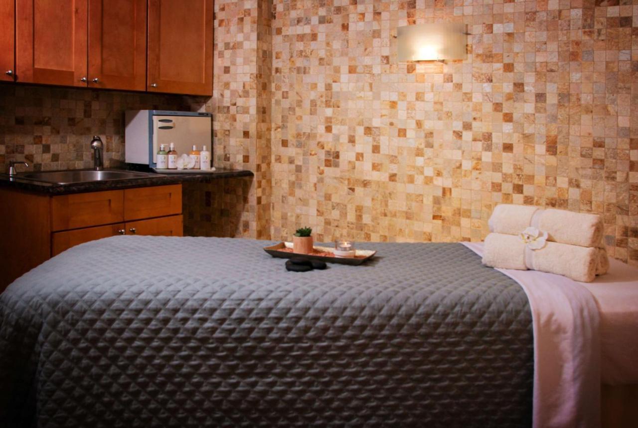 Viana Hotel And Spa, Trademark Collection By Wyndham Westbury Dış mekan fotoğraf
