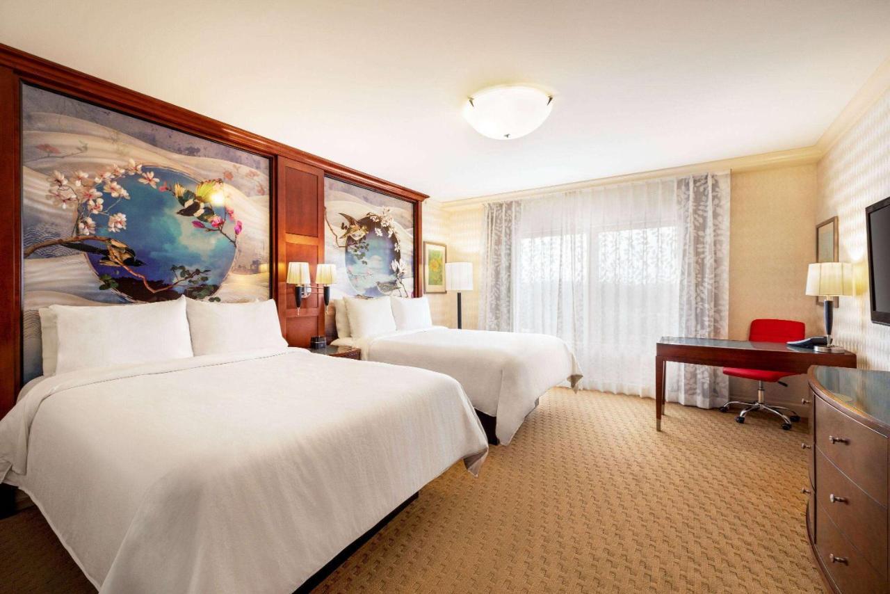 Viana Hotel And Spa, Trademark Collection By Wyndham Westbury Dış mekan fotoğraf