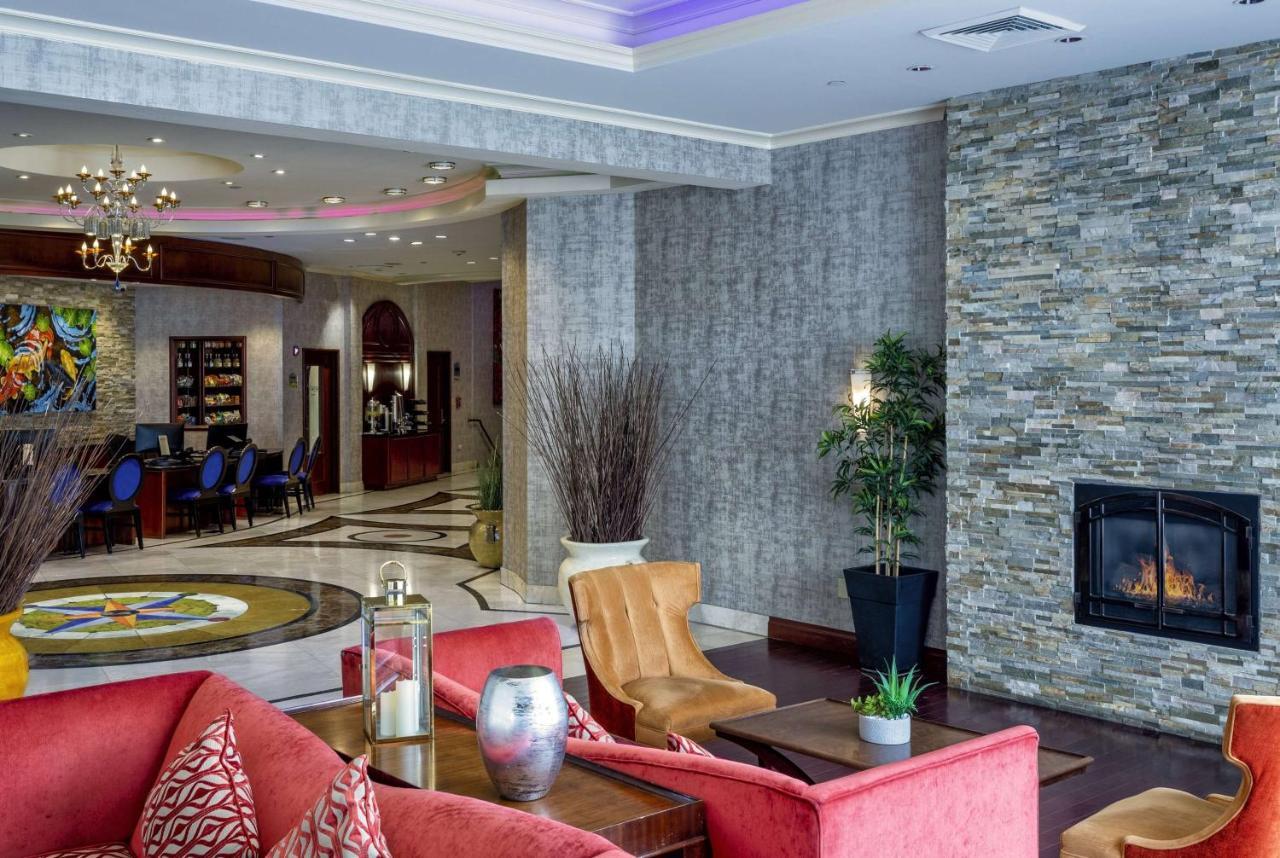 Viana Hotel And Spa, Trademark Collection By Wyndham Westbury Dış mekan fotoğraf