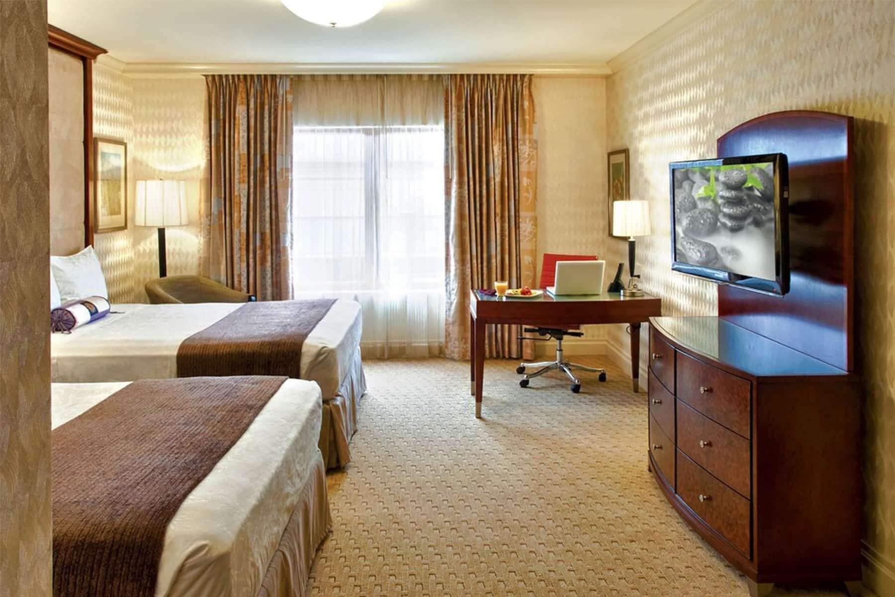 Viana Hotel And Spa, Trademark Collection By Wyndham Westbury Dış mekan fotoğraf