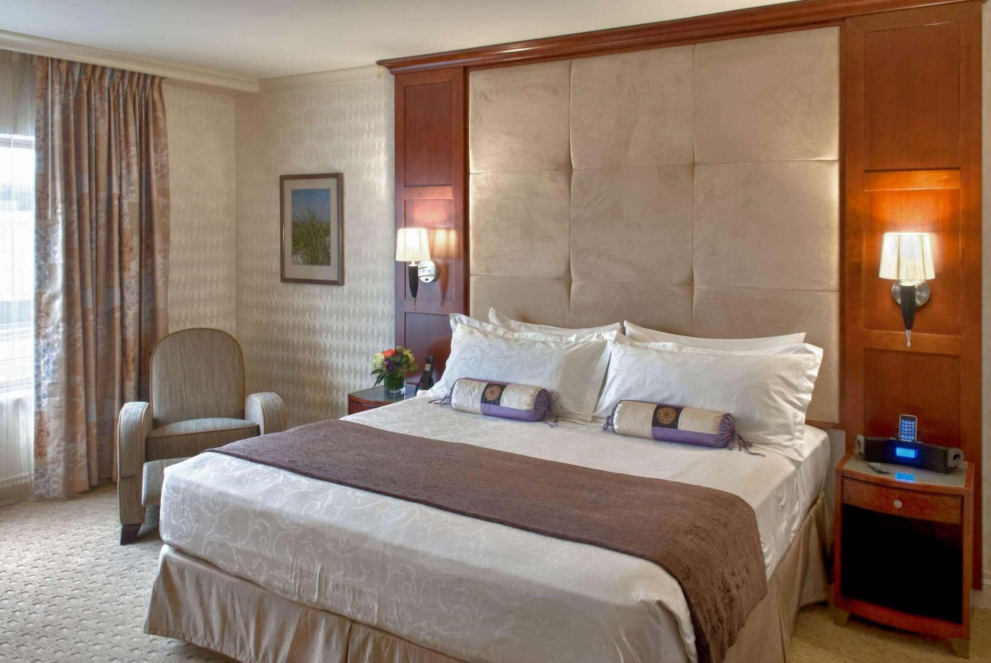 Viana Hotel And Spa, Trademark Collection By Wyndham Westbury Dış mekan fotoğraf