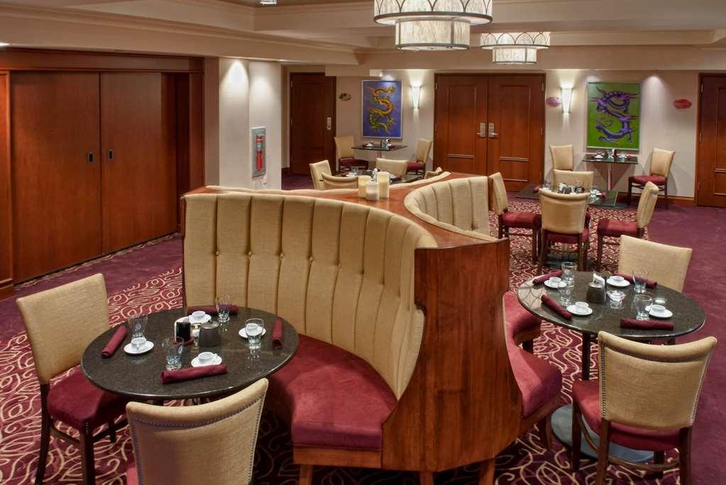 Viana Hotel And Spa, Trademark Collection By Wyndham Westbury Restoran fotoğraf